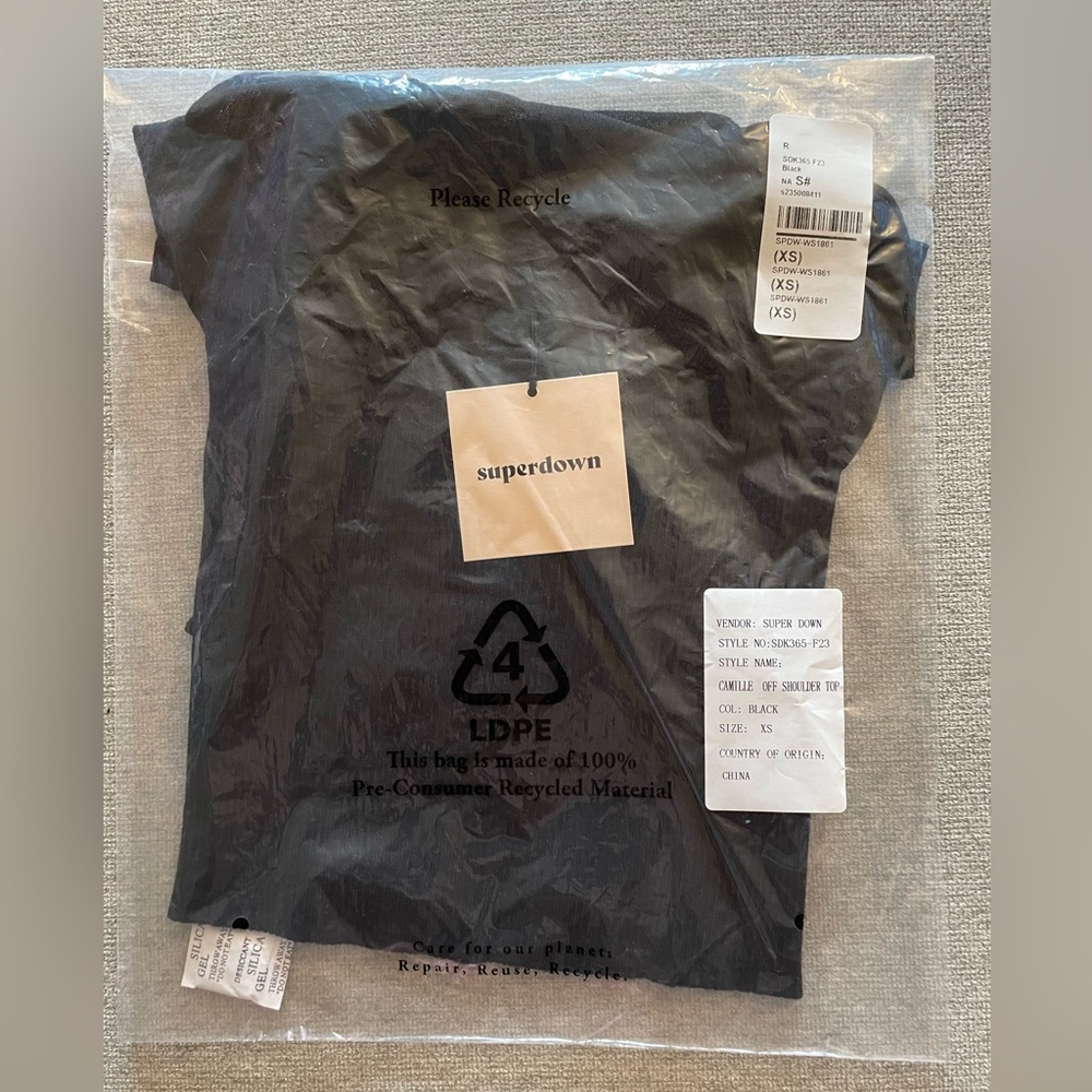 Revolve Superdown Camille Off Shoulder Top XS BRAND NEW & W/ Original Packaging